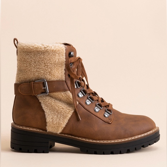 DV by Dolce Vita Algery Faux-Fur-Trim Booties - Picture 2 of 6